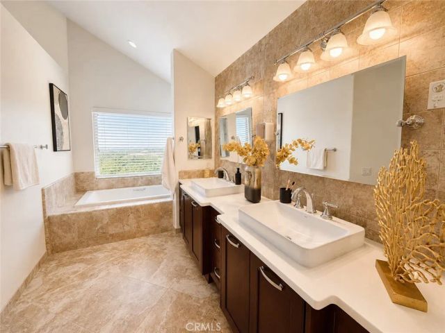 9 Olympus, Irvine, CA 92603
