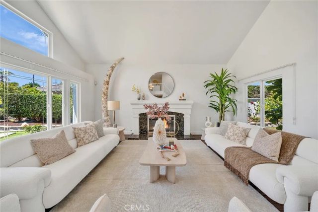 9 Olympus, Irvine, CA 92603