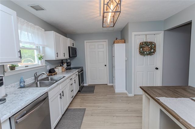 115 General Dr, North Union Twp, PA 15401