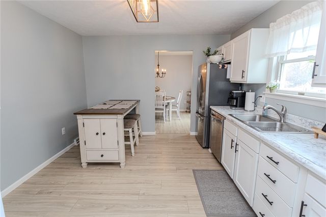 115 General Dr, North Union Twp, PA 15401