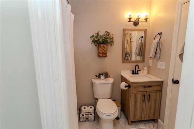 115 General Dr, North Union Twp, PA 15401