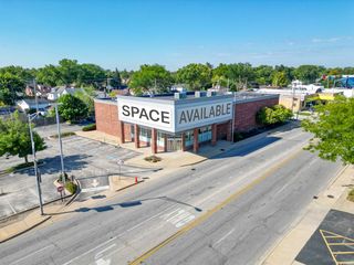8911 Ogden Avenue, Brookfield, IL 60513