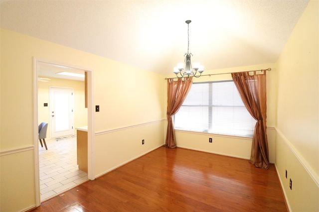 509 Hunters Creek Drive, Mesquite, TX 75150