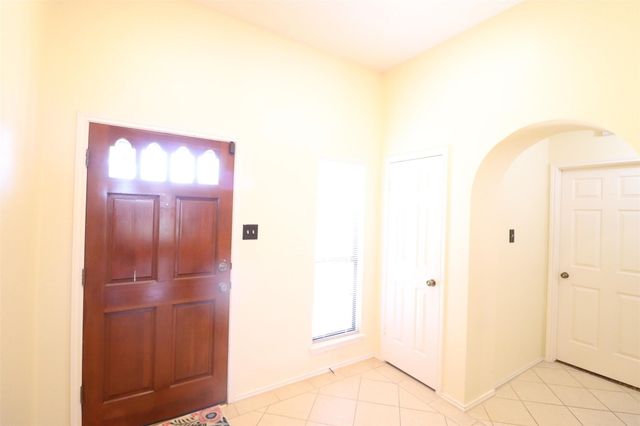 509 Hunters Creek Drive, Mesquite, TX 75150