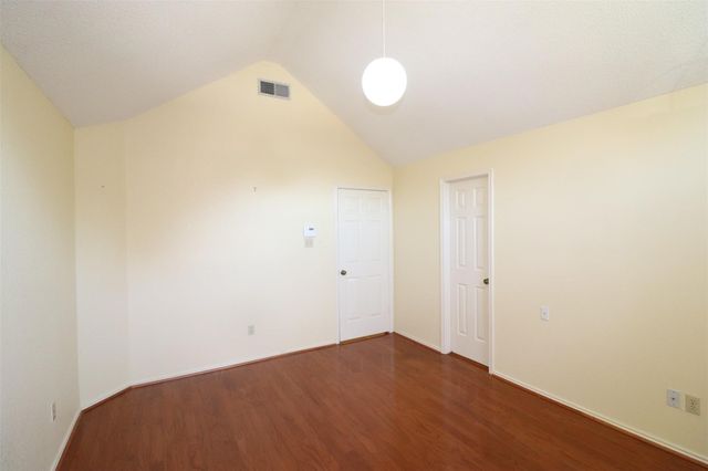 509 Hunters Creek Drive, Mesquite, TX 75150