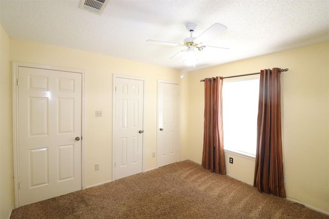509 Hunters Creek Drive, Mesquite, TX 75150