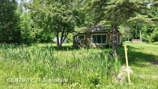 6002 Wildwood Drive, Alger, MI 48610