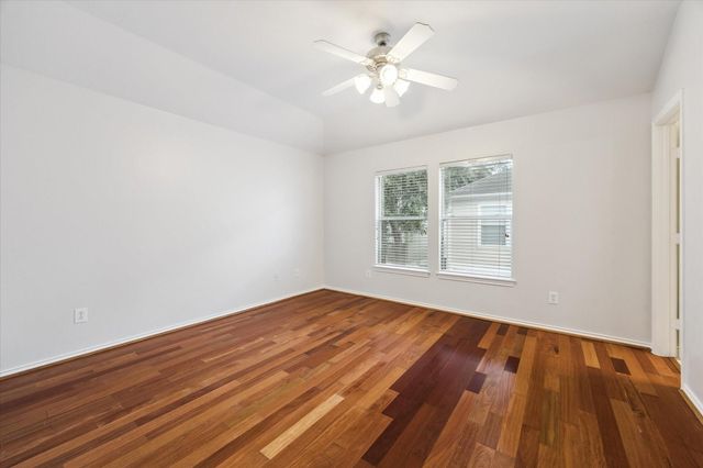 1138 W 25th Street F, Houston, TX 77008