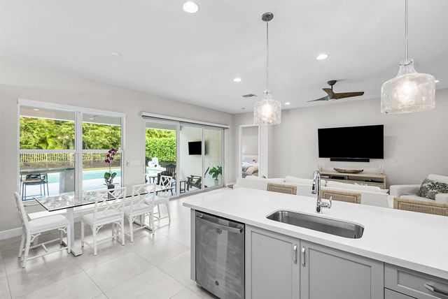 7873 Wildflower Shores Drive, Delray Beach, FL 33446