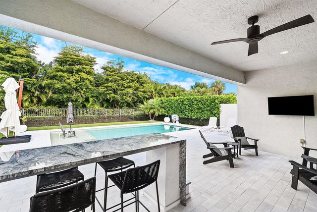 7873 Wildflower Shores Drive, Delray Beach, FL 33446