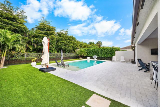 7873 Wildflower Shores Drive, Delray Beach, FL 33446