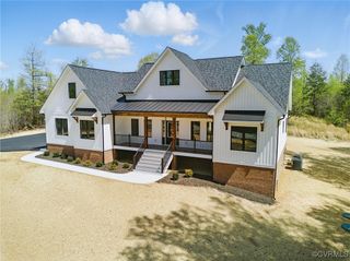 39 Bear Ct, Bumpass, VA 23024