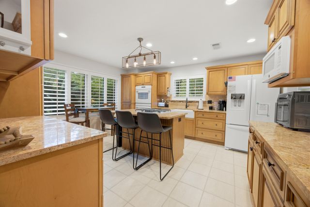 2807 Lee Trevino Court, Shalimar, FL 32579