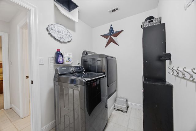 2807 Lee Trevino Court, Shalimar, FL 32579