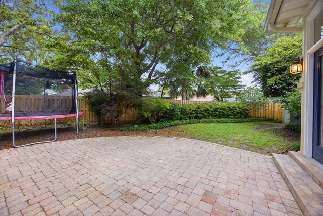 2807 Lee Trevino Court, Shalimar, FL 32579