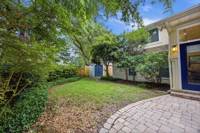 2807 Lee Trevino Court, Shalimar, FL 32579