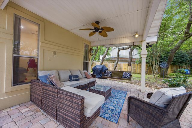 2807 Lee Trevino Court, Shalimar, FL 32579