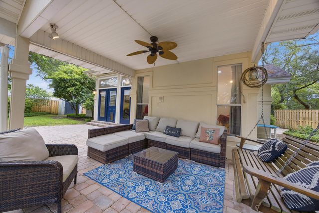 2807 Lee Trevino Court, Shalimar, FL 32579