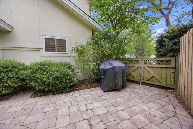 2807 Lee Trevino Court, Shalimar, FL 32579