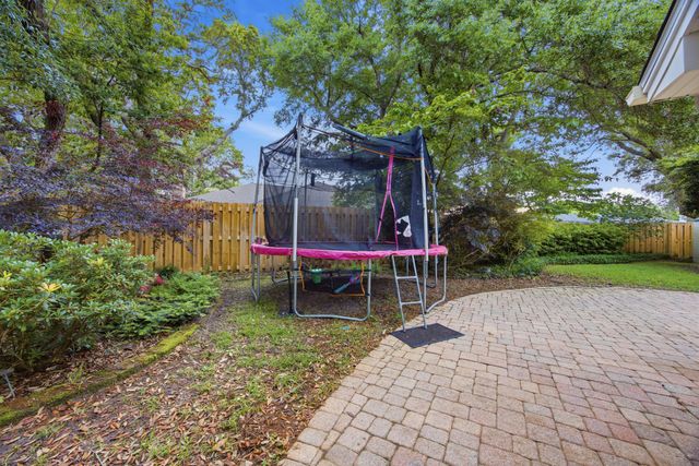 2807 Lee Trevino Court, Shalimar, FL 32579