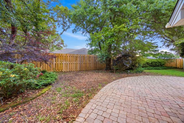 2807 Lee Trevino Court, Shalimar, FL 32579