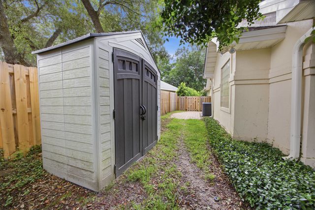 2807 Lee Trevino Court, Shalimar, FL 32579