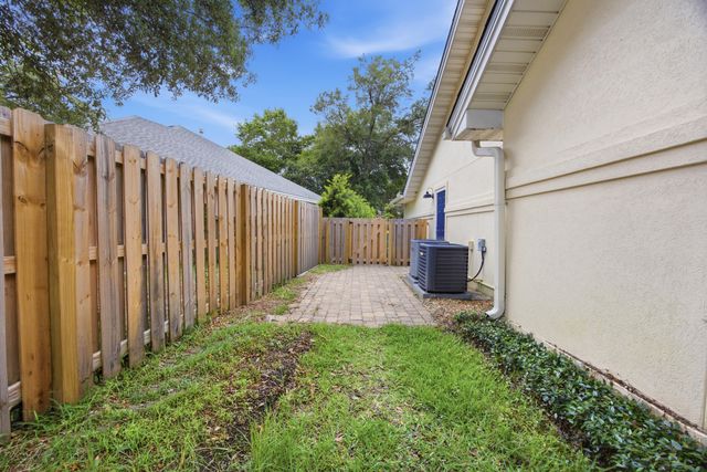 2807 Lee Trevino Court, Shalimar, FL 32579
