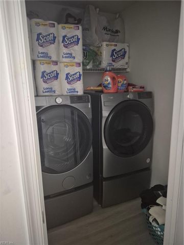 22 Frazier CT, Hampton, VA 23666