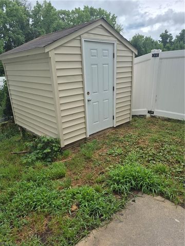 22 Frazier CT, Hampton, VA 23666