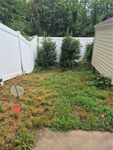 22 Frazier CT, Hampton, VA 23666