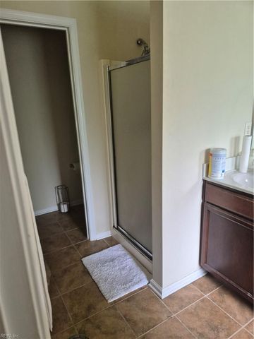 22 Frazier CT, Hampton, VA 23666