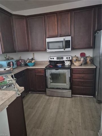 22 Frazier CT, Hampton, VA 23666
