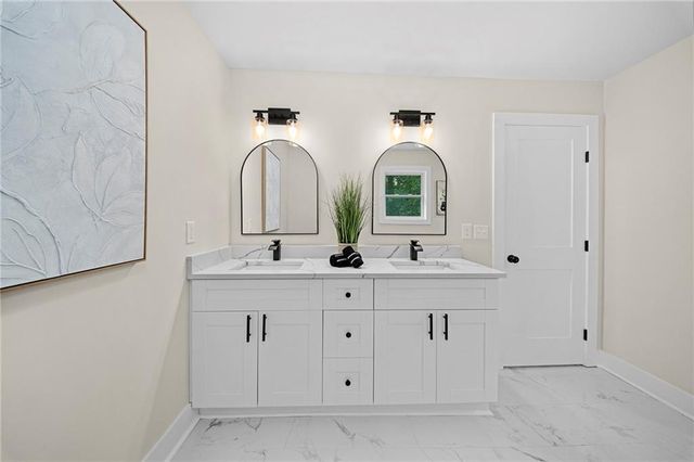 177 Weaver Circle, Canton, GA 30115