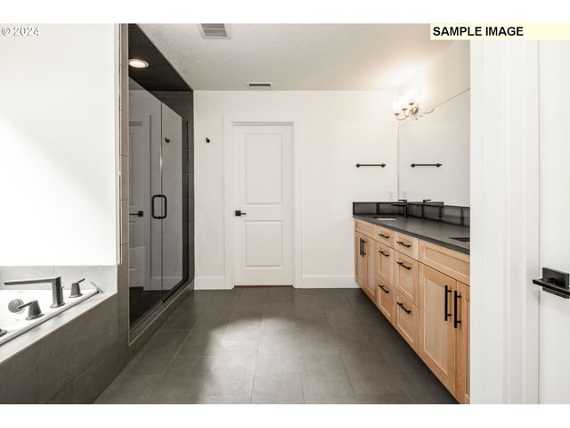 2150 S River Rd, Kelso, WA 98626