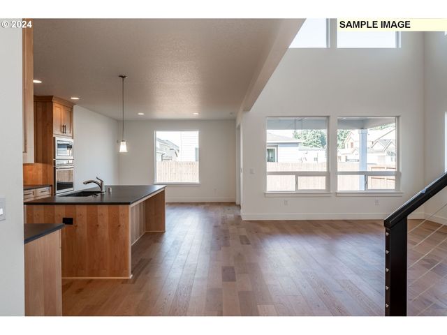 2150 S River Rd, Kelso, WA 98626