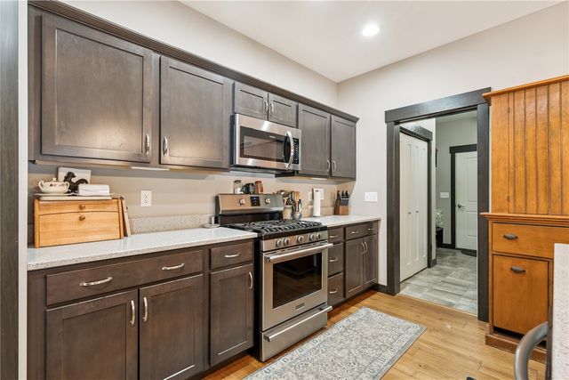 2237 Tranquil Ct NW, Cedar Rapids, IA 52405