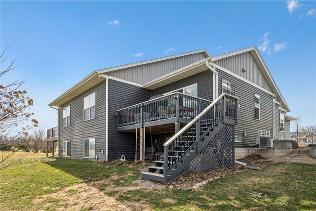 2237 Tranquil Ct NW, Cedar Rapids, IA 52405