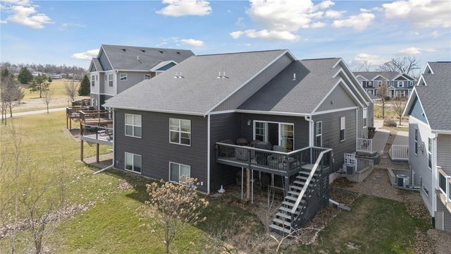 2237 Tranquil Ct NW, Cedar Rapids, IA 52405