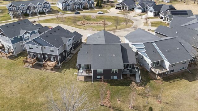 2237 Tranquil Ct NW, Cedar Rapids, IA 52405