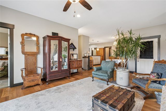 2237 Tranquil Ct NW, Cedar Rapids, IA 52405