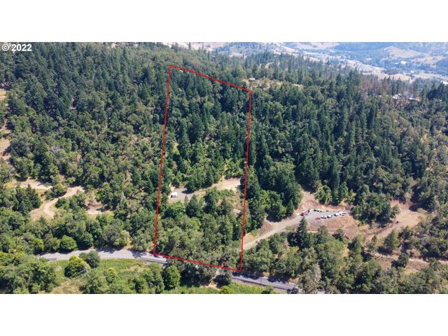 1105 SUNSHINE Rd, Roseburg, OR 97470
