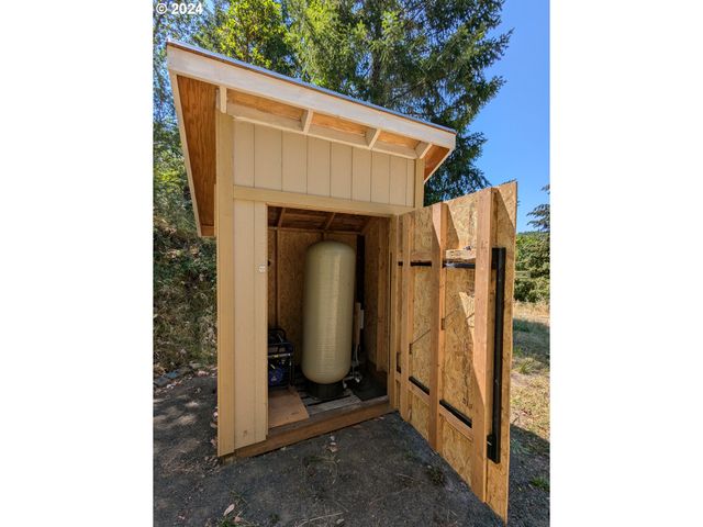 1105 SUNSHINE Rd, Roseburg, OR 97470