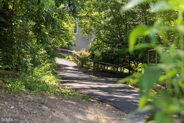 11587 MAPLE RIDGE RD, Reston, VA 20190