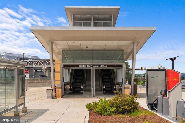 11587 MAPLE RIDGE RD, Reston, VA 20190