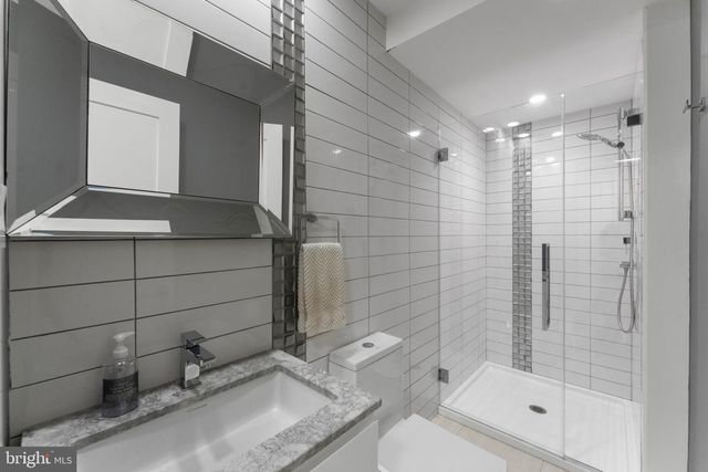 11587 MAPLE RIDGE RD, Reston, VA 20190