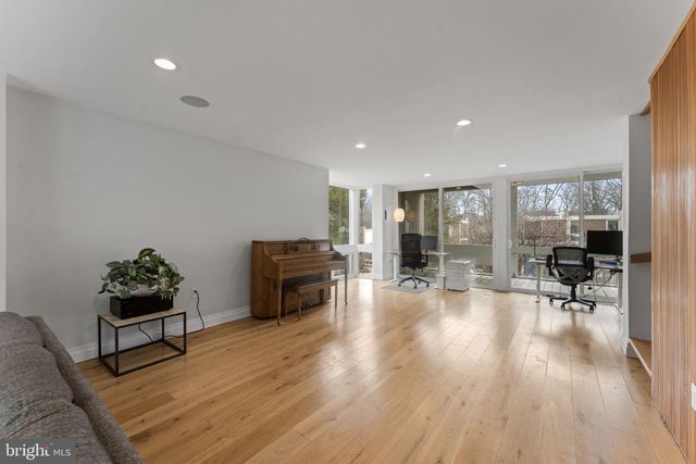 11587 MAPLE RIDGE RD, Reston, VA 20190