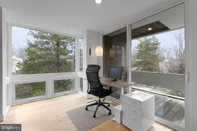 11587 MAPLE RIDGE RD, Reston, VA 20190