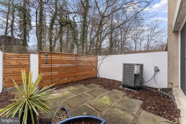 11587 MAPLE RIDGE RD, Reston, VA 20190