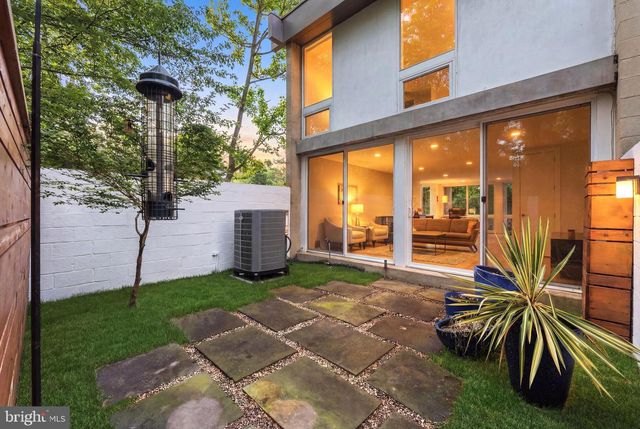 11587 MAPLE RIDGE RD, Reston, VA 20190