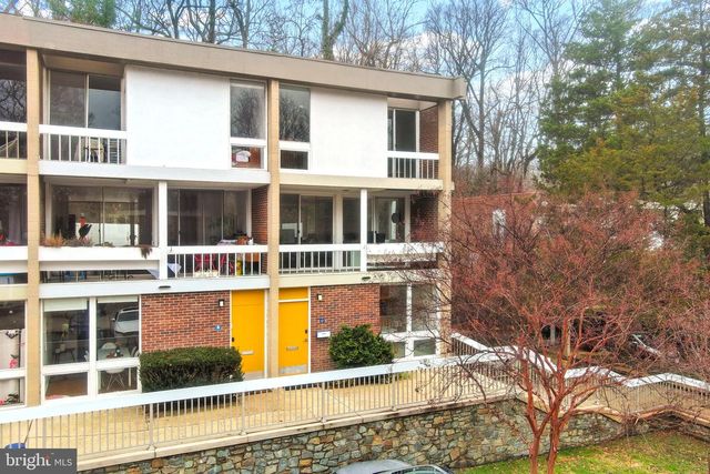 11587 MAPLE RIDGE RD, Reston, VA 20190